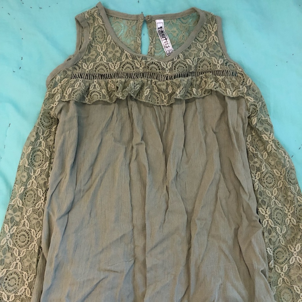 Girls tops